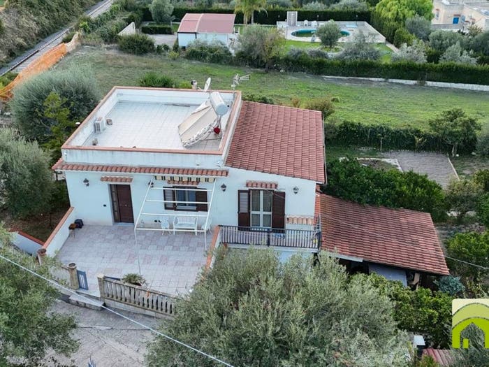Casa con 6 locali in vendita in Contrada Falconara, Noto
