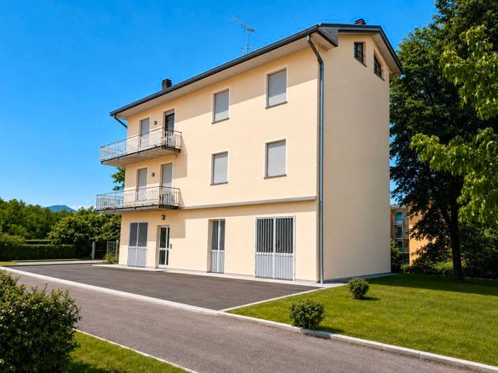 Casa con 6 locali in vendita in Via San Martino, Ramiola, Medesano
