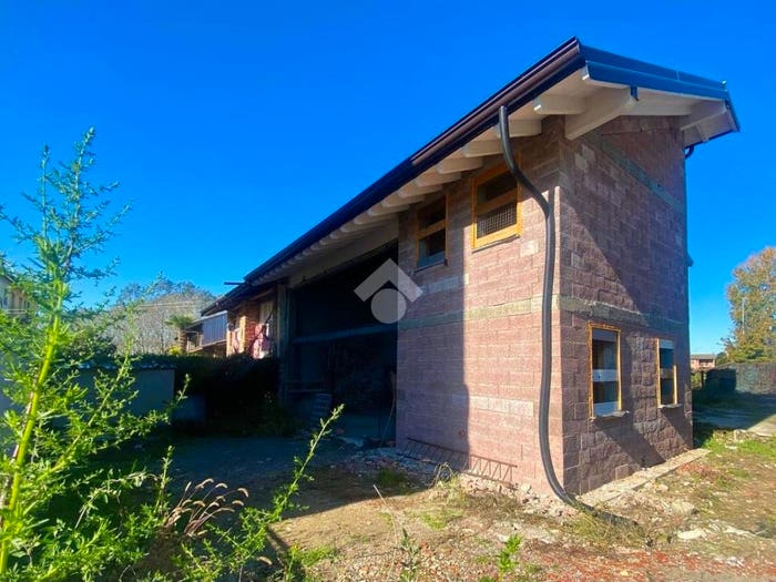 Casa quadrilocale in vendita in Via Bottesini, Vailate