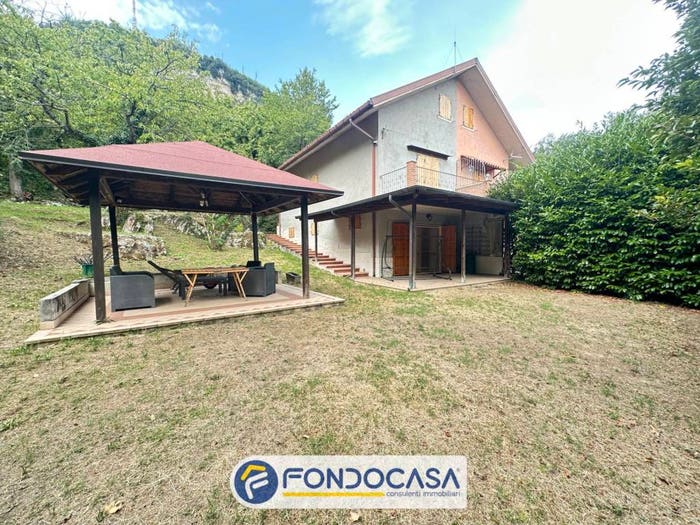 Casa con 5 locali in vendita in Frazione Piagge, Ascoli Piceno