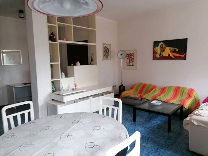 Appartamento con 6 locali in vendita in Centro, Urbino