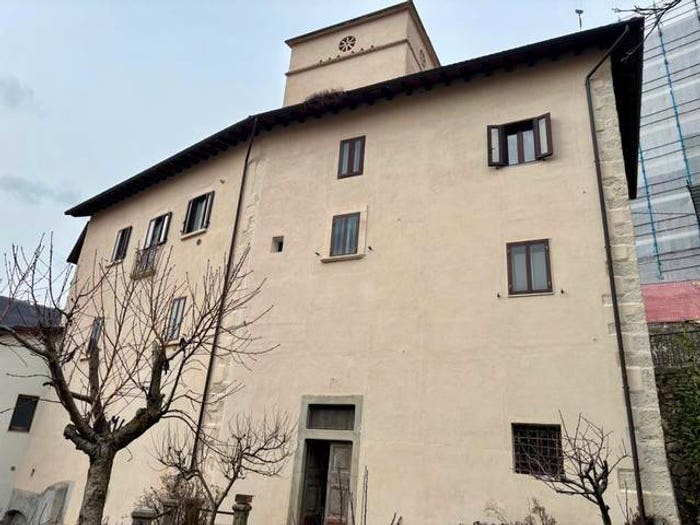 Casa con 6 locali in vendita in Via Braccio da Montone, Centro, Fontecchio