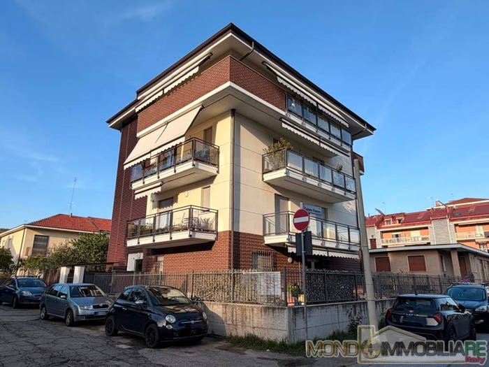 Appartamento quadrilocale in vendita in Via Giuseppe Giacosa, Nasi, Moncalieri