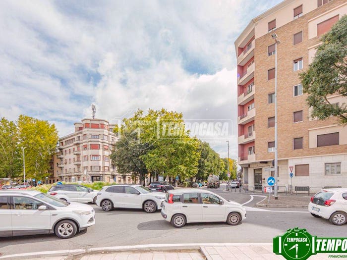 Appartamento trilocale in vendita in Piazza Dante, Centro Storico, Pavia
