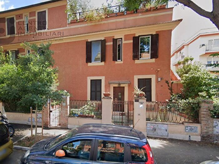 Appartamento trilocale in vendita in Via Alessandro Poerio, Monteverde Vecchio, Roma