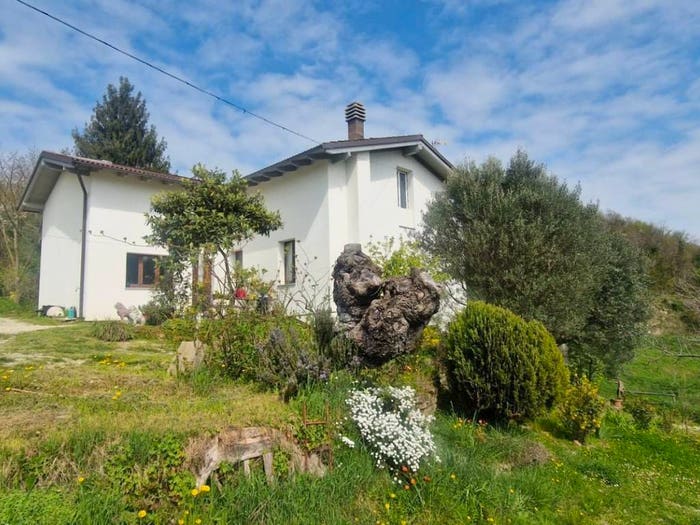 Casa con 6 locali in vendita in Valle Zani, Cavatore