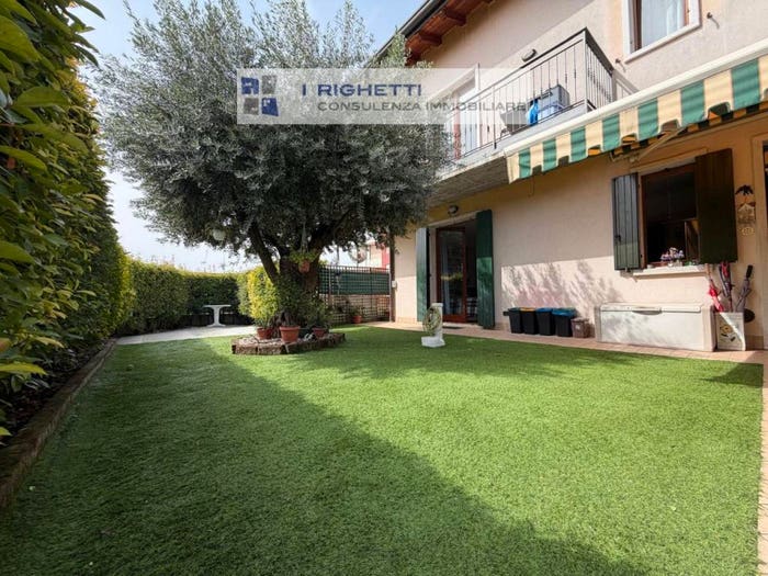 Appartamento trilocale in vendita in Via Ca' dell'Albera, Bassone, Verona
