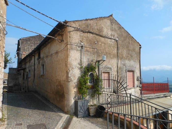 Casa quadrilocale in vendita in Pietravairano