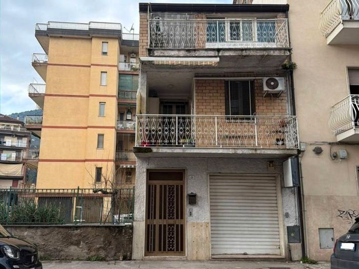 Casa quadrilocale in vendita in Via Virgilio, Centro, Cassino