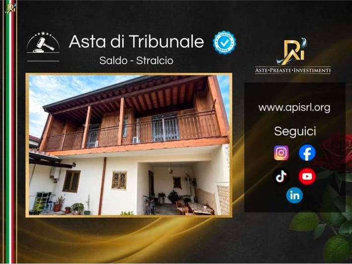 Casa con 6 locali in vendita in Via S Caterina, Casapesenna