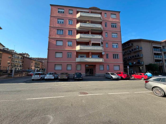 Appartamento trilocale in vendita in Via Trento, Nizza Monferrato