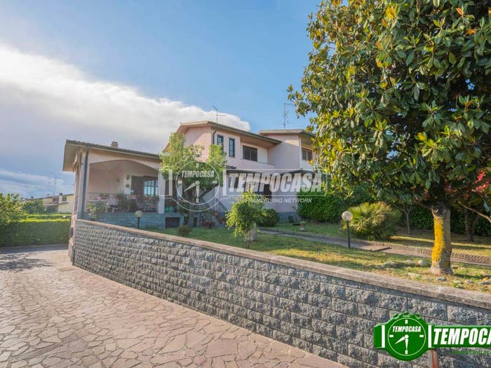 Casa con 5 locali in vendita in Via Vittorio Veneto, Bettola, Calvignasco