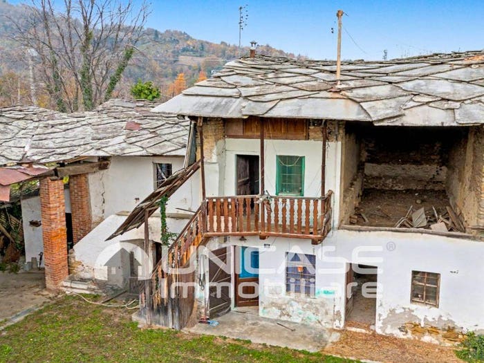 Casa con 6 locali in vendita in Via Ruscassi, Bagnolo Piemonte