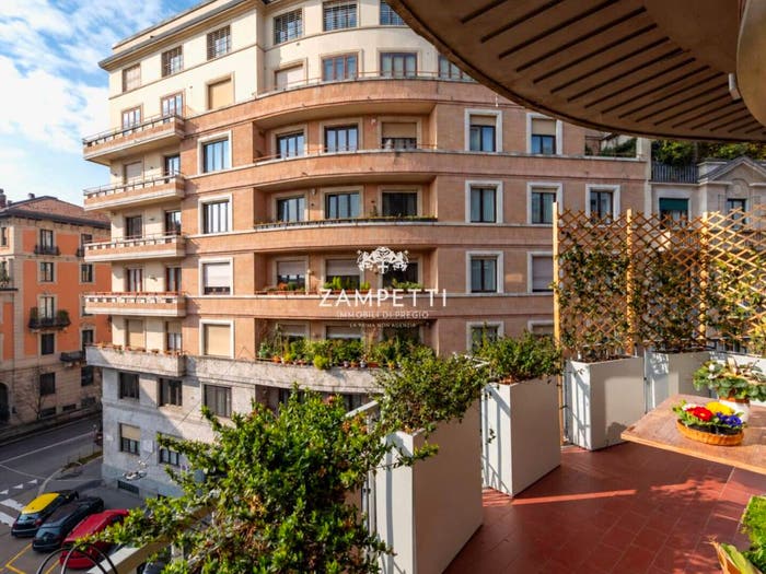 Appartamento con 6 locali in vendita in Via Morozzo della Rocca, San Vittore, Milano