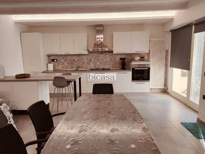 Casa con 6 locali in vendita in VIA GIOVANNI PASCOLI, Calcinelli, Colli al Metauro