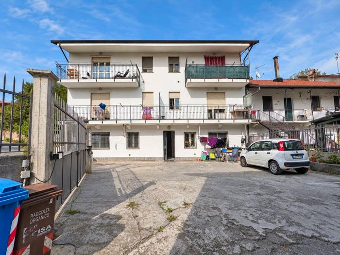 Appartamento trilocale in vendita in Via Costa, Centro, San Francesco al Campo