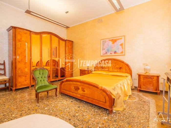 Appartamento trilocale in vendita in Via Giosuè Carducci, Centro, Adria
