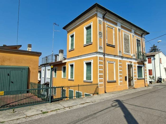 Casa con 6 locali in vendita in Via Antonio De Paoli, Centro, Polesella