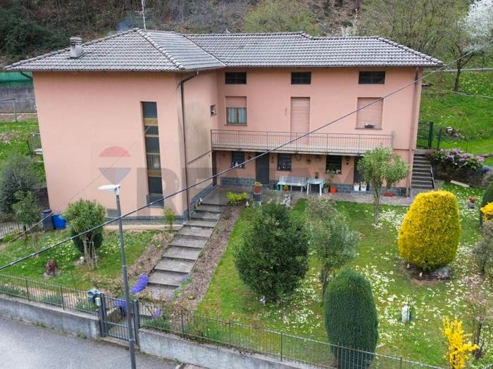 Casa con 6 locali in vendita in via bondo, Ubiale Clanezzo