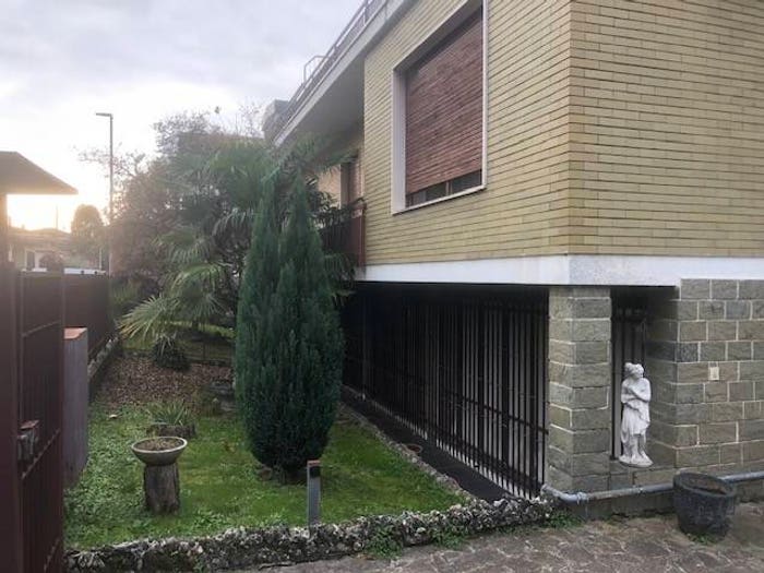 Casa con 6 locali in vendita in Via Camillo Benso Conte di Cavour, Palazzolo Milanese, Paderno Dugnano