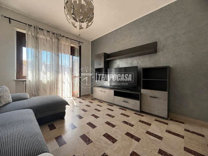 Appartamento quadrilocale in vendita in Piazza Castello, Centro, Ciriè