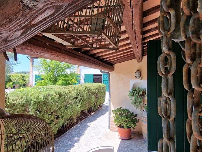 Casa con 11 locali in vendita in Forli'