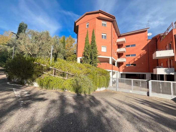 Appartamento quadrilocale in vendita in Via Leonardo da Vinci, Orte Scalo, Orte