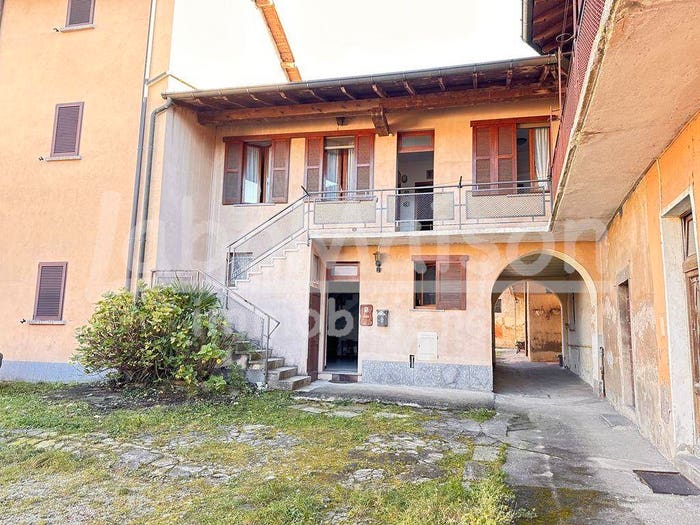Casa quadrilocale in vendita in via piave, Bardello con Malgesso e Bregano