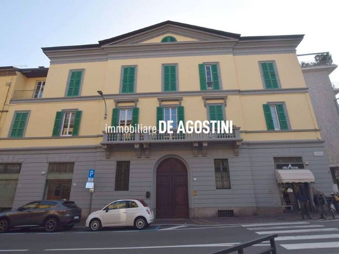 Appartamento trilocale in vendita in via Matteotti, Centro, Arona