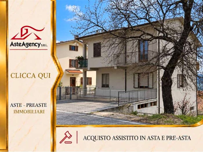 Appartamento con 6 locali in vendita in Via V Veneto, Barbara