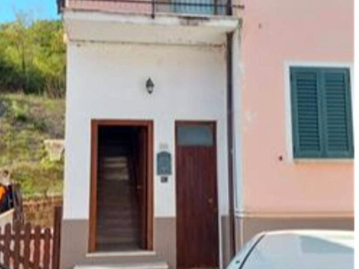 Appartamento bilocale in vendita in Via Antonio Gramsci, Centro, Fermignano
