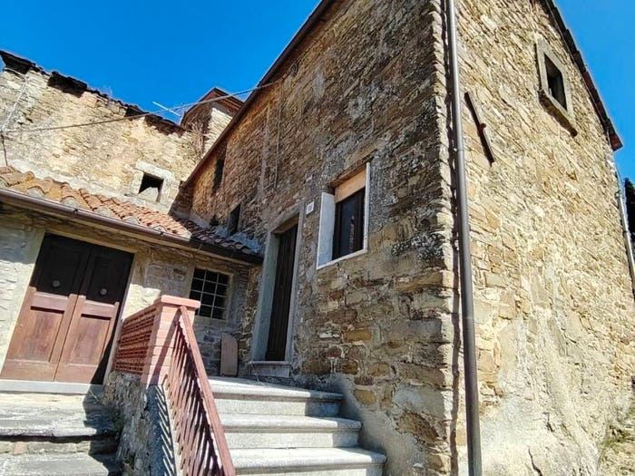Casa trilocale in vendita in Località Ristonchia, Castiglion Fiorentino