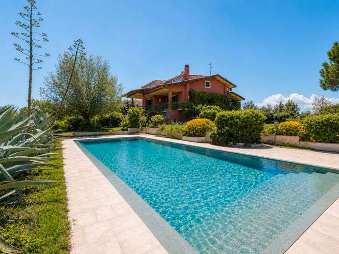 Casa con 6 locali in vendita in Strada Pirano, Gradara