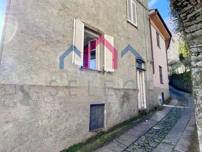 Casa quadrilocale in vendita in Cune, Borgo a Mozzano