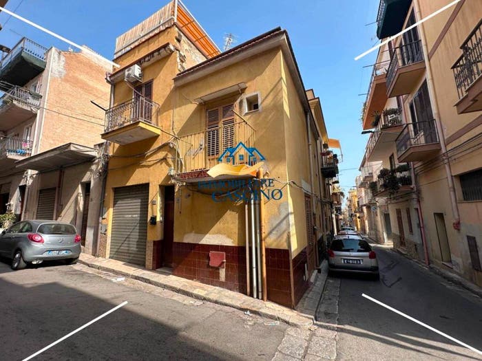 Casa bilocale in vendita in Via Vittorio Veneto, Centro, Bagheria