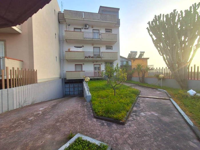 Appartamento quadrilocale in vendita in Via Alfio Sgalambro, Lentini