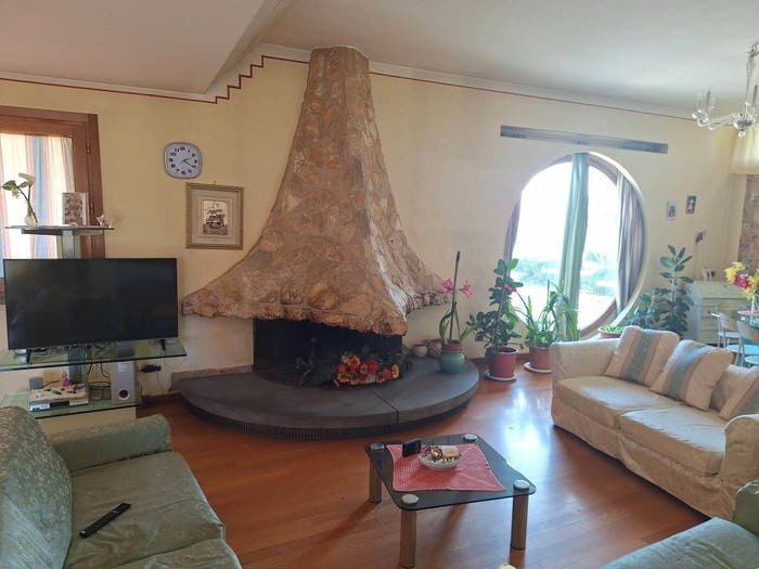 Casa con 6 locali in vendita in Strada Provinciale San BarontoCastelmartini, San Rocco, Larciano