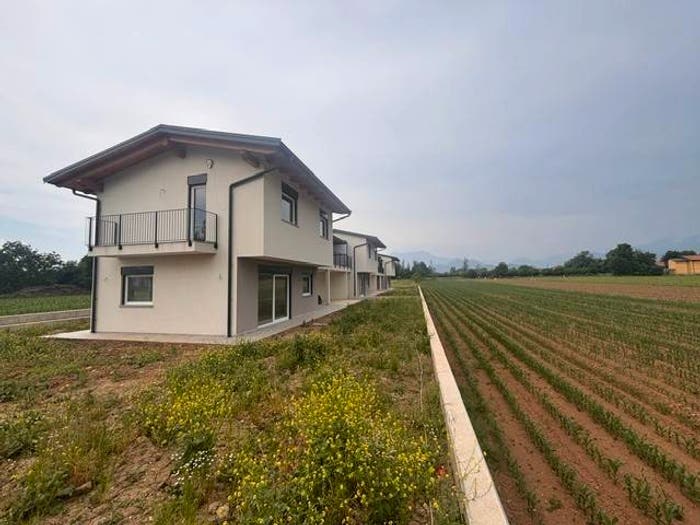 Casa quadrilocale in vendita in Via Martiri della Libertà, Cervasca
