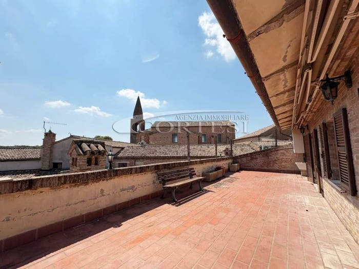 Appartamento con 5 locali in vendita in Corso Roma, Centro, Mondavio