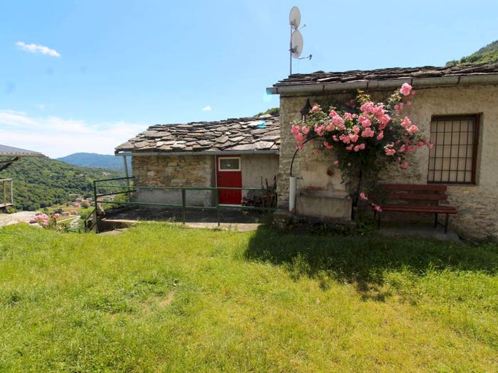 Casa bilocale in vendita in Strada Sanghione, Paesana