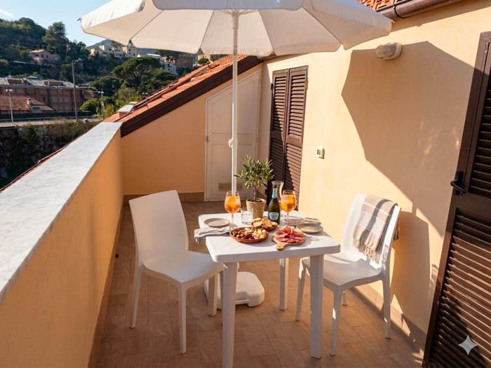 Appartamento trilocale in vendita in Traversa di Via Torrente San Lorenzo, Centro, Moneglia