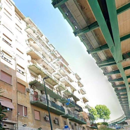 Appartamento con 6 locali in vendita in Corso Malta, Arenaccia, Napoli