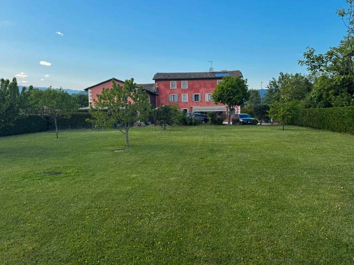 Casa con 6 locali in vendita in Via Monte Grappa, Centro, Montebelluna