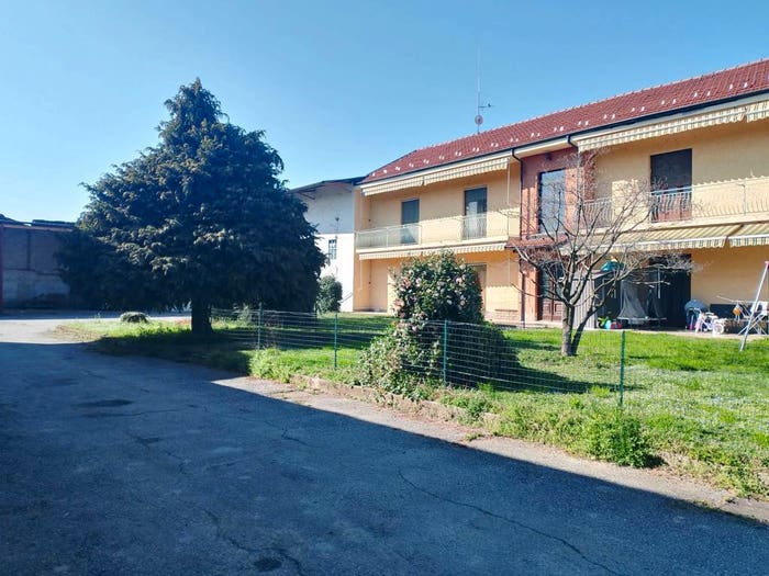 Casa con 6 locali in vendita in Via dei Gerbidi, Cavour