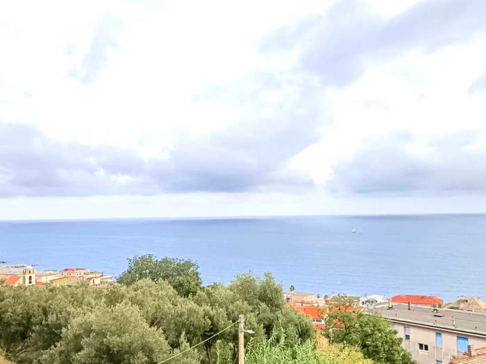 Appartamento trilocale in vendita in Largo Arcobaleno, Albissola Marina