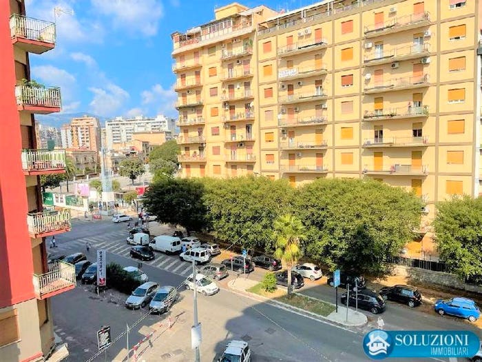Appartamento quadrilocale in vendita in Via Madre Carmela Prestigiacomo, Montepellegrino, Palermo
