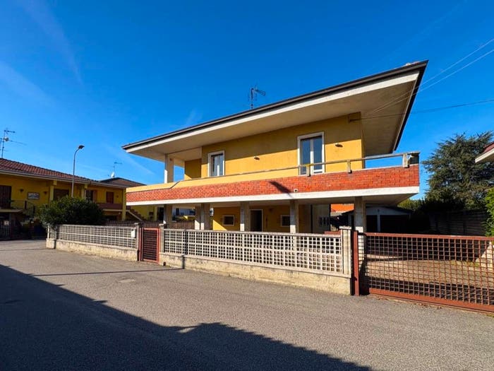 Casa con 5 locali in vendita in Via Roma, Centro, Gropello Cairoli