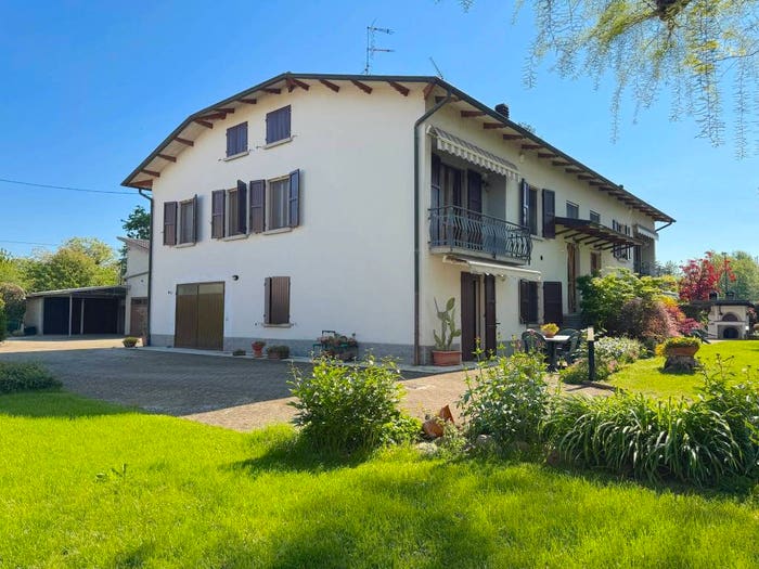 Casa con 6 locali in vendita in Via Girondola, Cavriago