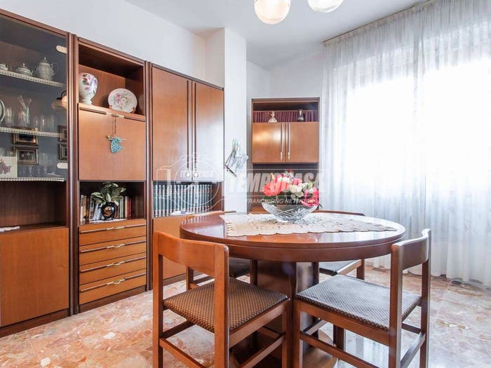 Appartamento trilocale in vendita in Via Giovanni Pascoli, Olgiate Olona