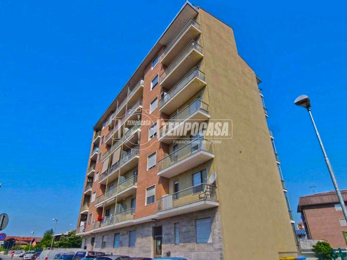 Appartamento trilocale in vendita in Via primo maggio, Brandizzo